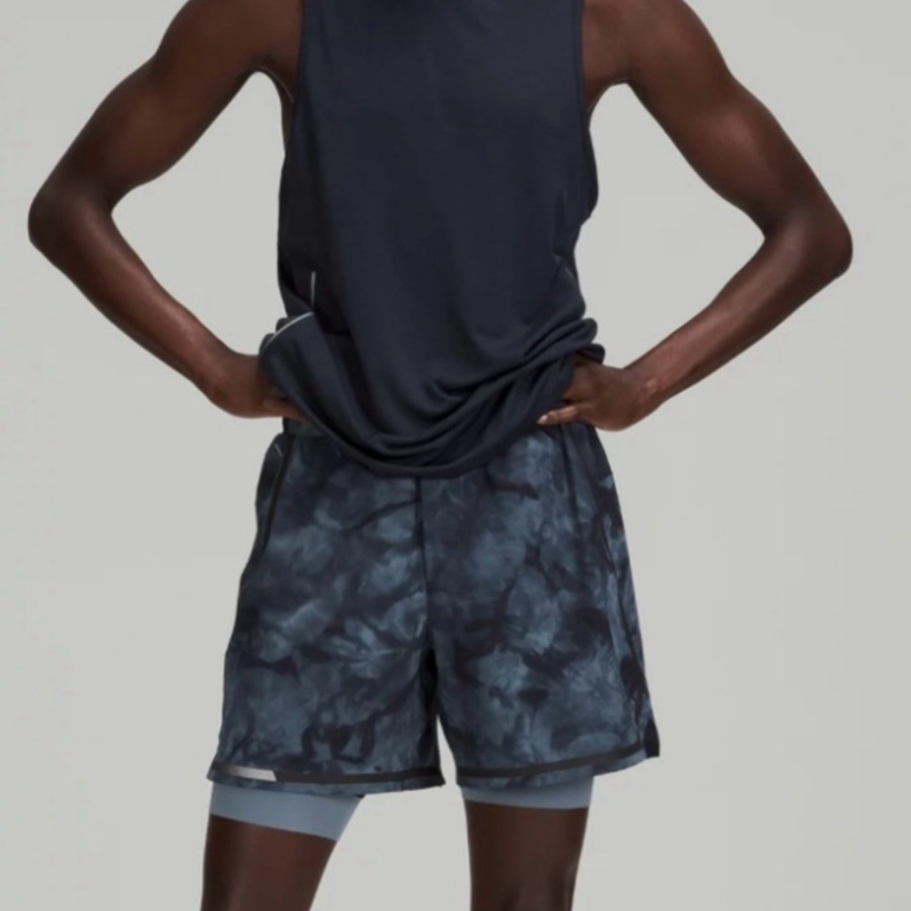 Lululemon Men's Lined Surge Shorts Size L Elastic Waist Tidal Dye Performance